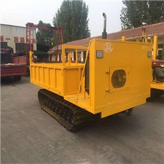 Dumper amb oruga alta